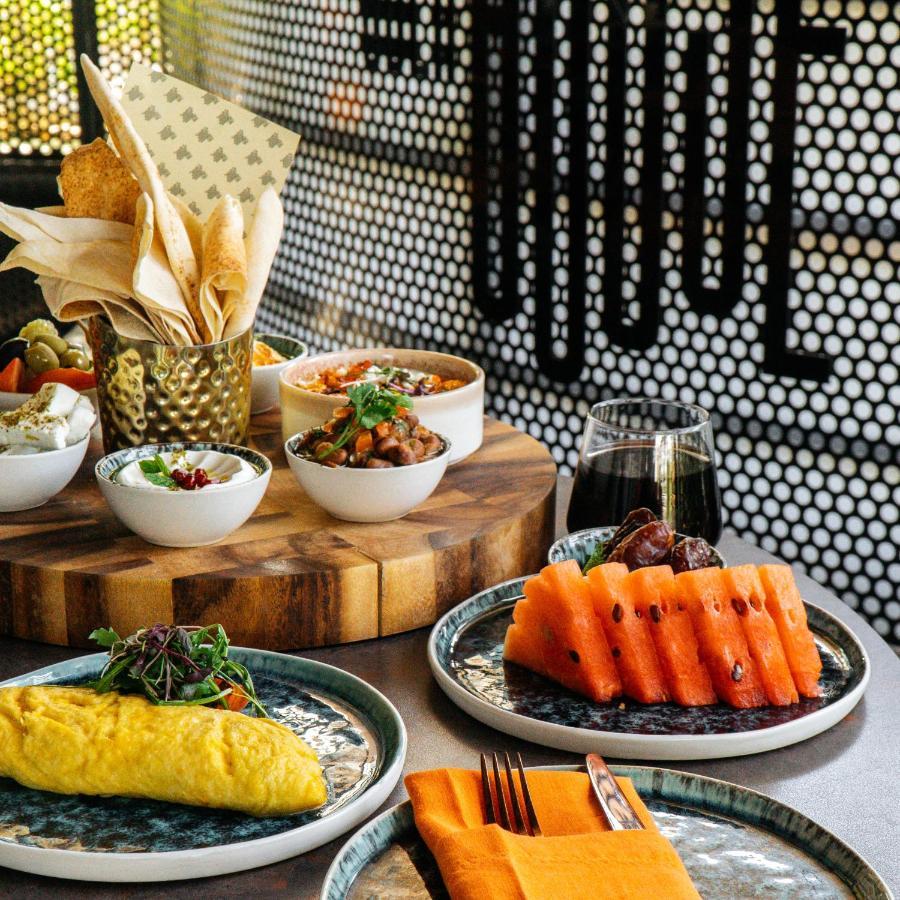 Somerset West Bay Doha Bagian luar foto A selection of dishes at the restaurant