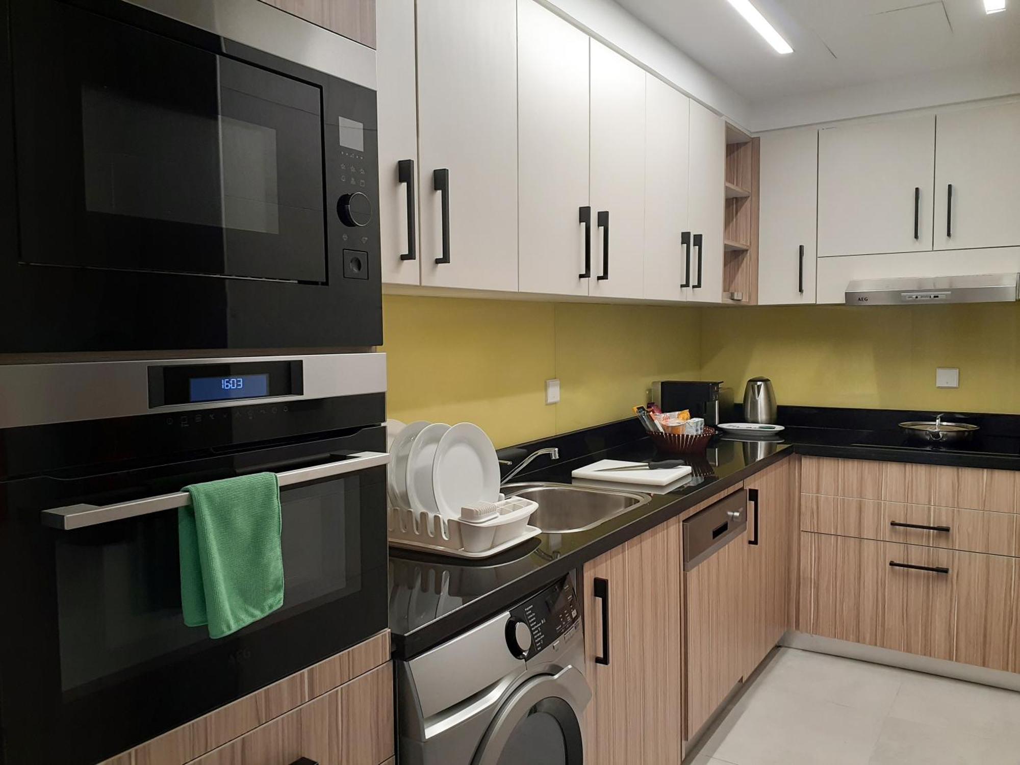 Somerset West Bay Doha Bagian luar foto